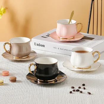 Британская Керамическая кофейная чашка, Высококачественная Кружка, бытовой Послеобеденный чайный сервиз, цветочная чайная чашка, легкий Роскошный набор кофейных чашек и тарелок