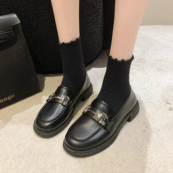Черные маленькие кожаные туфли в британском стиле для женщин, лето 2023, Новые тонкие туфли на плоской подошве, слипоны, большие женские туфли