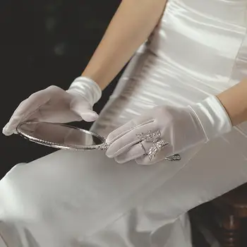 Свадебные Перчатки Подружки Невесты Белые Короткие Атласные Перчатки для Танцевальной Оперы Свадебные Аксессуары