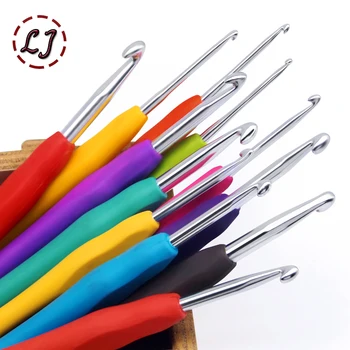 Новый крючок для вязания крючком 2,5-6,0 мм Алюминиевые спицы для вязания крючком С красочными мягкими резиновыми ручками и мягкими ручками для вязания спицами